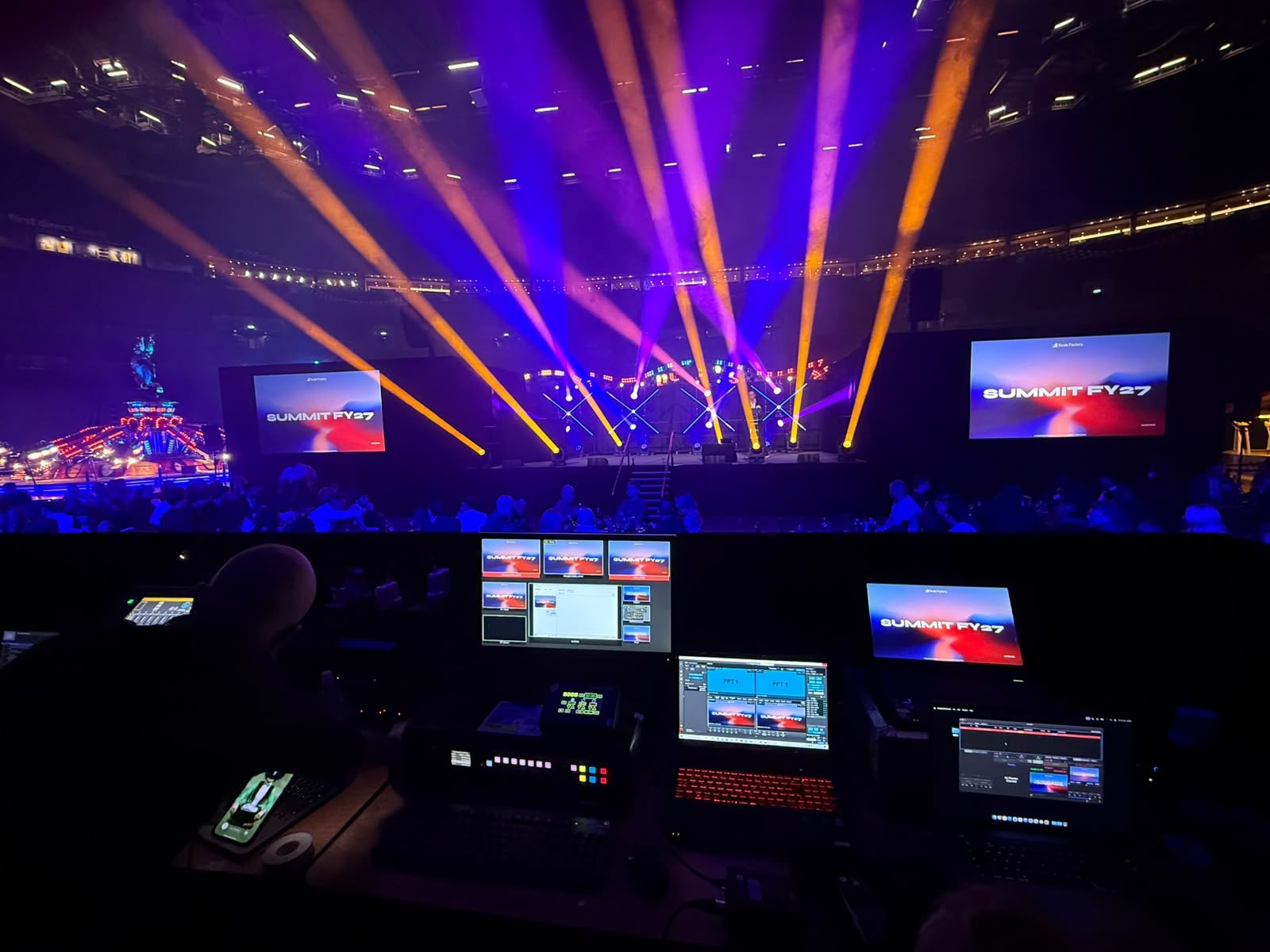 Sterling Leeds Hub – First Direct Arena event